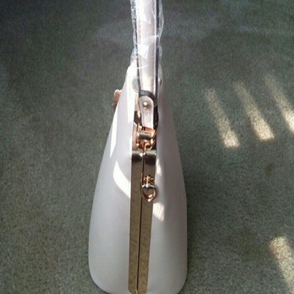 Purse - Picture 2 of 2